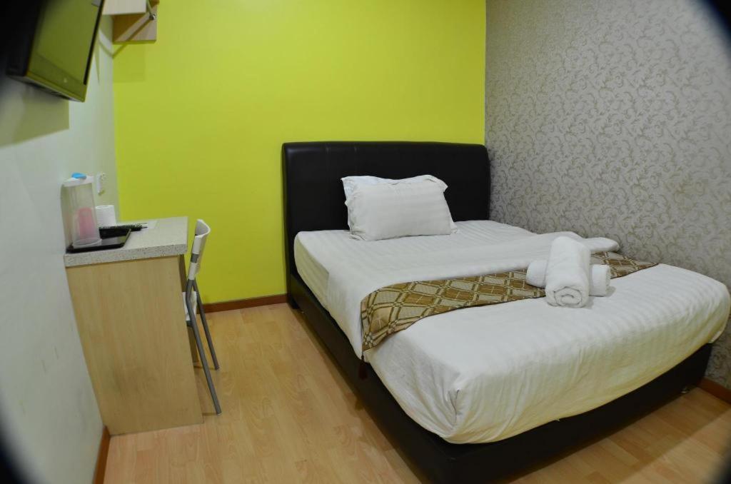 Hotel Zamburger Sungai Besi Куала-Лумпур Екстер'єр фото